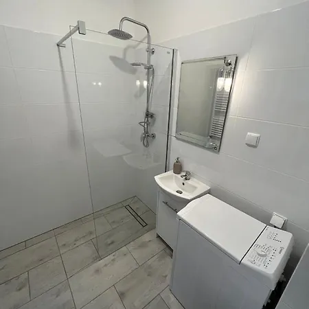Sdh 1 Radzymin Comfortable Apartment Near Warsaw Exterior photo