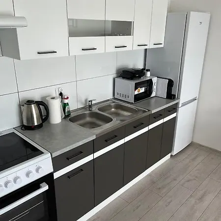 Sdh 1 Radzymin Comfortable Apartment Near Warsaw Exterior photo